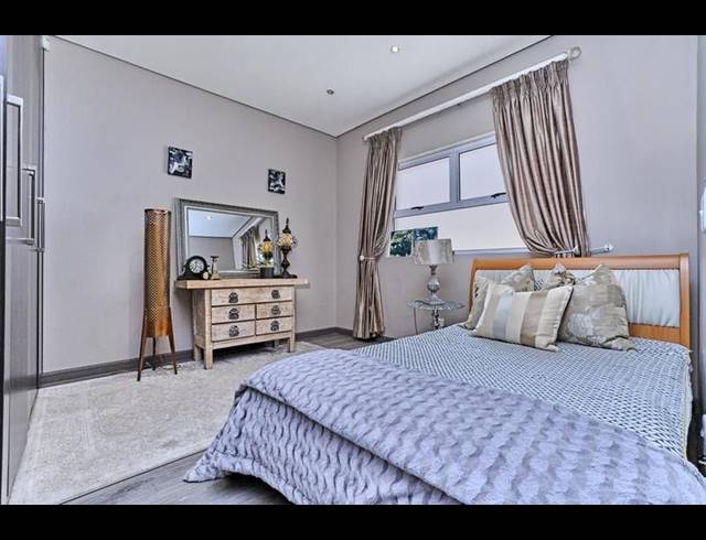 3 BEDROOM PROPERTY TO RENT IN OAKLANDS